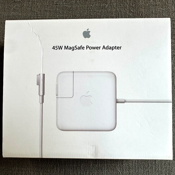 MacBook Air 45W MagSafe Power Adapter - Picture 1 of 4